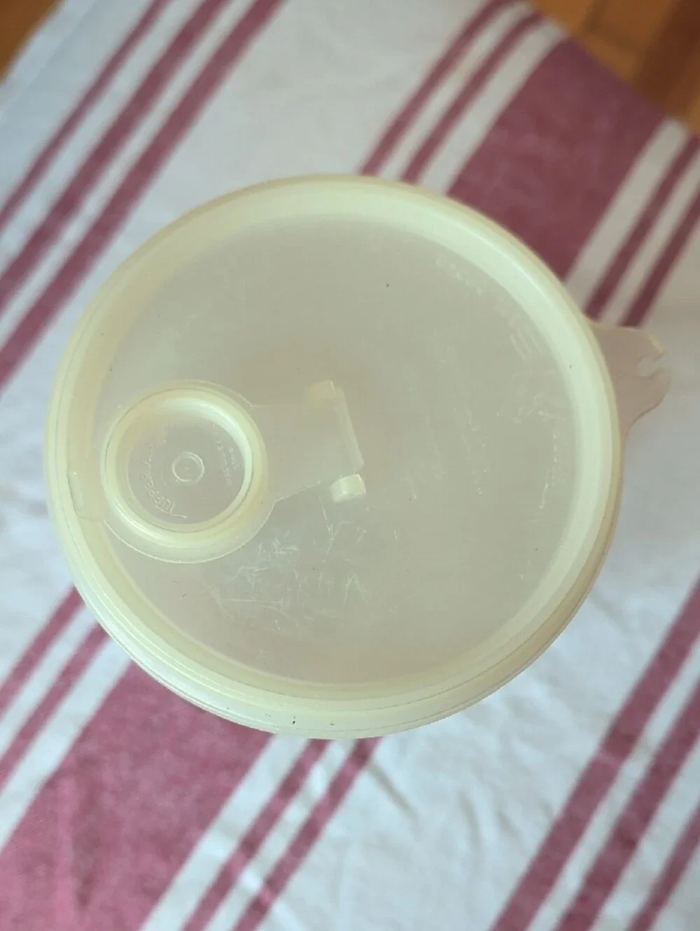 Vintage Tupperware Juice Storage Canister with Pour Spout Lid 70s